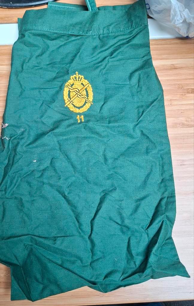 Halsdoek 11e regiment luchtmobiel geneeskundige, Verzamelen, Militaria | Algemeen, Landmacht, Embleem of Badge, Nederland, Ophalen of Verzenden