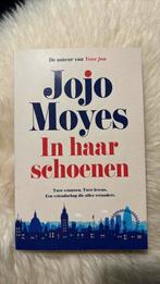 Jojo Moyes - In haar schoenen, Ophalen of Verzenden, Zo goed als nieuw