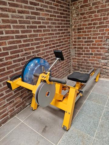 Roeimachine First Degree fitness water beschikbaar voor biedingen