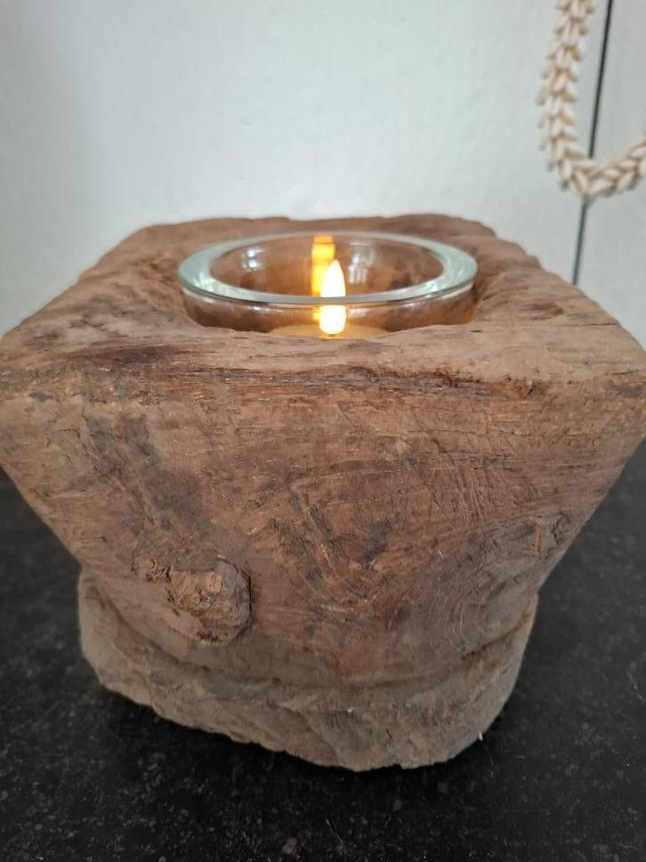 houten poer kandelaar, Huis en Inrichting, Woonaccessoires | Kandelaars en Kaarsen, Zo goed als nieuw, Minder dan 25 cm, Hout