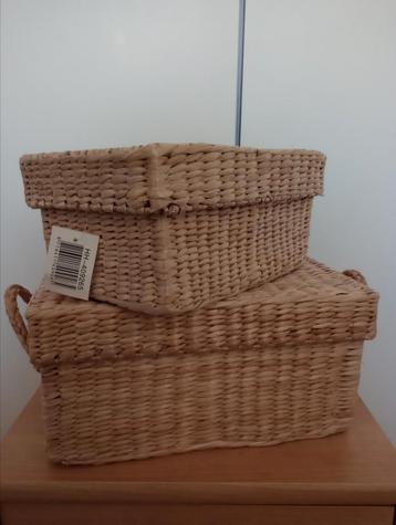 2 nieuwe rieten manden. beschikbaar voor biedingen