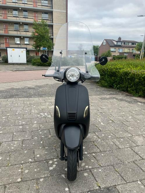 ‼️Vespa Look Riya, Fietsen en Brommers, Snorfietsen en Snorscooters, Zo goed als nieuw, Overige merken, Benzine, Ophalen