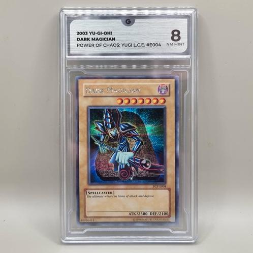 Yu-Gi-Oh Dark Magician Power of Chaos PCY E004 Graded 8, Hobby en Vrije tijd, Verzamelkaartspellen | Yu-gi-Oh!, Nieuw, Losse kaart