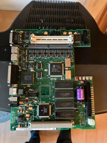 Macintosh LCII Moederbord beschikbaar voor biedingen