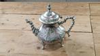Oosterse theepot met bloemen – decoratief en apart, Huis en Inrichting, Keuken | Servies, Overige materialen, Gebruikt, Overige typen