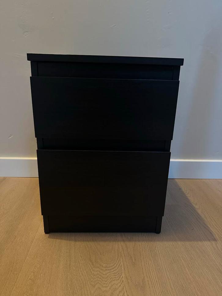 IKEA Malm Nachtkastje - Zo Goed Als Nieuw!, Huis en Inrichting, Slaapkamer | Nachtkastjes, Zo goed als nieuw, 55 tot 70 cm, Minder dan 45 cm