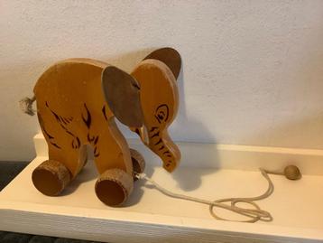 Houten VINTAGE speelgoed olifant. Bieden.  beschikbaar voor biedingen