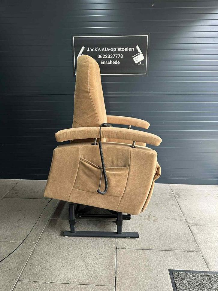 Sta op stoel merk fitform, Huis en Inrichting, Fauteuils, Zo goed als nieuw, Stof, 50 tot 75 cm, Minder dan 75 cm, Ophalen