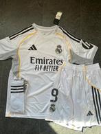 Real Madrid Tenue 2025/26 Mbappe - Maat S, Maat S, Ophalen of Verzenden, Nieuw, Set
