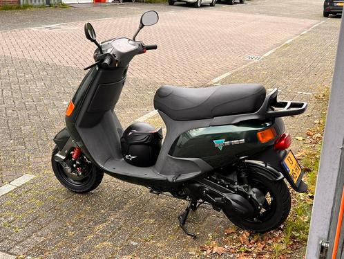 Piaggio skr125. (Malossi 172cc)(interesse peiling)A1., Fietsen en Brommers, Scooters | Piaggio, Zo goed als nieuw, Overige modellen