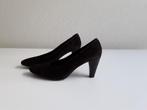Nieuwe donkerbruine suède pumps,  maat 39, Ophalen of Verzenden, Nieuw, Bruin