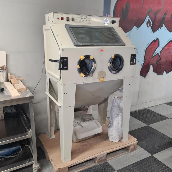 Zandstraalcabine SBC 350 - Perfect voor uw werkplaats!, Doe-het-zelf en Verbouw, Gereedschap | Overige machines, Ophalen