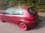 Alfa Romeo 147 1.6 T.spark 16V 77KW 3DR 2003 Rood, Voorwielaandrijving, 4 cilinders, 1165 kg, 400 kg