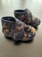 Maat 19/20 Pantoffels blauw groen print, Slofjes, Jongetje of Meisje, Ophalen of Verzenden, Zo goed als nieuw