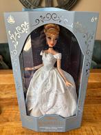 Disney Cinderella limited edition doll, Ophalen of Verzenden, Zo goed als nieuw, Beeldje of Figuurtje