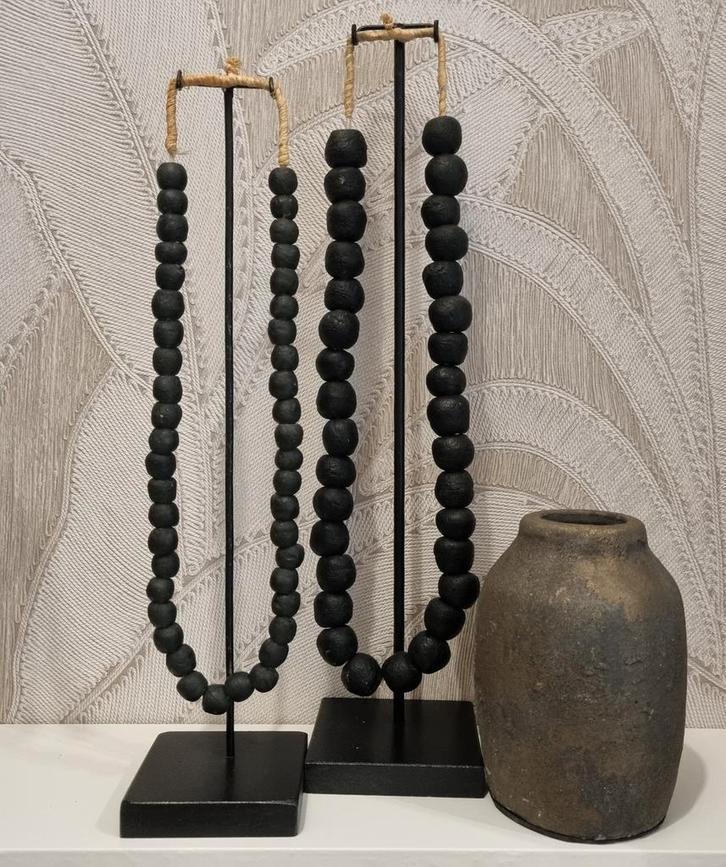 Robuust vaasje met een touch of goud, Huis en Inrichting, Woonaccessoires | Vazen, Zo goed als nieuw, Overige kleuren, Minder dan 50 cm