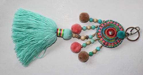sleutelhanger XL bohemian met kwast pompons kraaltjes GROEN, Verzamelen, Sleutelhangers, Nieuw, Overige typen, Ophalen of Verzenden