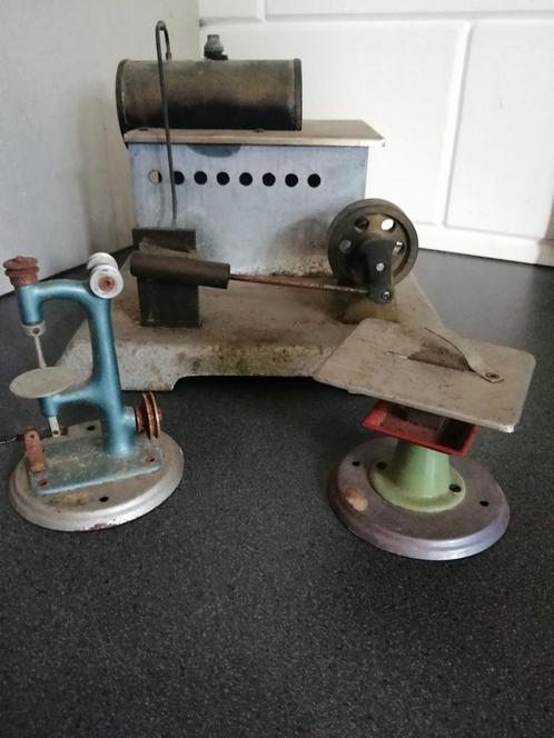 ANTIEKE STOOMMACHINE +2 AANDRIJF MODELLEN 28X28X20 CM, Antiek en Kunst, Antiek | Speelgoed, Ophalen of Verzenden