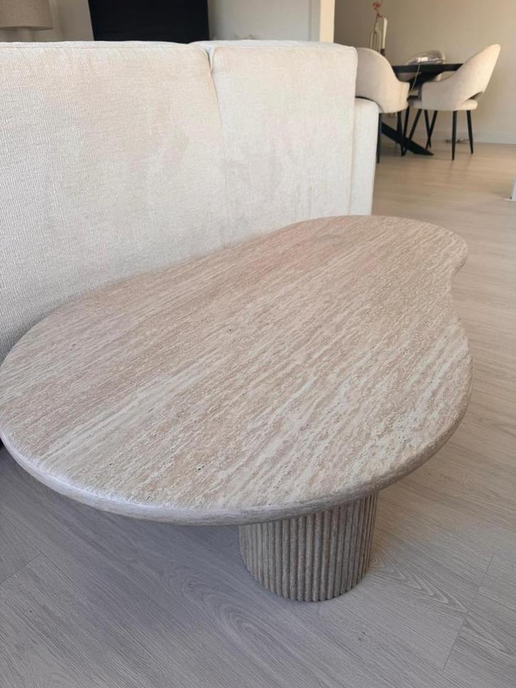 Organische salontafel met vlek, Huis en Inrichting, Tafels | Salontafels, Zo goed als nieuw, Minder dan 50 cm, 50 tot 100 cm, 100 tot 150 cm