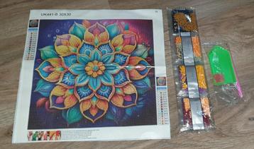 Diamond Painting - Ronde Steentjes - Mandala 30x30  beschikbaar voor biedingen