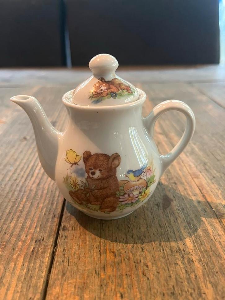 Schattig mini serviesje met beren motief, Huis en Inrichting, Keuken | Servies, Zo goed als nieuw, Compleet servies, Overige stijlen
