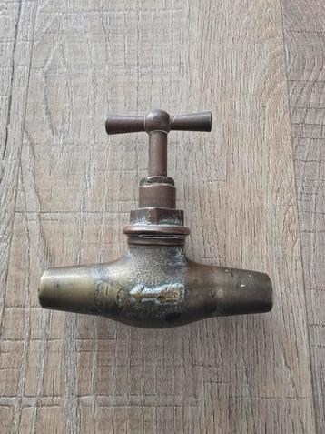 2 antieke bijzondere kranen 1x 13mm & 1x 16 mm samen €29 beschikbaar voor biedingen