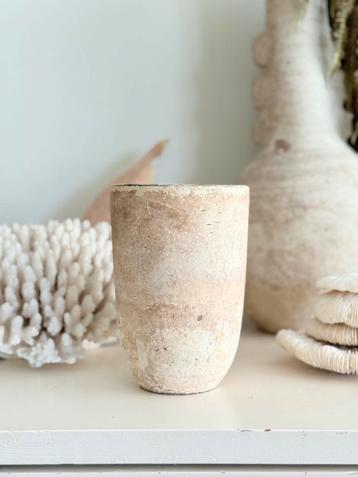Vintage pot / vaas met rustiek naturel mat glazuur beschikbaar voor biedingen