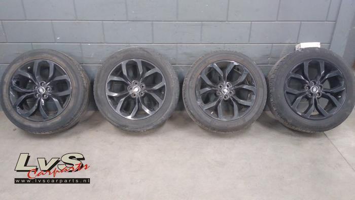 Velgen set + banden van een Landrover Discovery, Auto-onderdelen, Banden en Velgen, Terreinwagen, Gebruikt, 3 maanden garantie