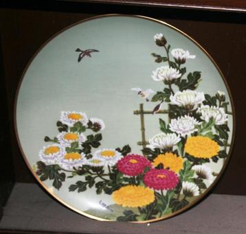 Tree sparrow and chrysantheum by Franklin Mint