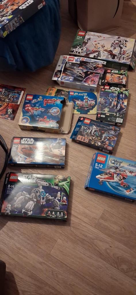Lego dozen met handleidingen en poster, Ophalen, Gebruikt, Lego