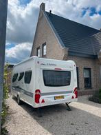 Zeer nette Hobby caravan la Vita Bionda 460 UFe uit 2011, Caravans en Kamperen, Vast bed, Hobby, Particulier, 4 tot 5 meter