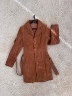 Goosecraft Suède trench coat, Kleding | Dames, Jasjes, Kostuums en Pakken, Goosecraft, Bruin, Nieuw, Ophalen of Verzenden