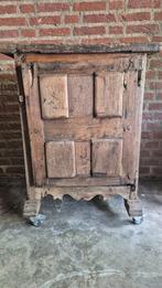 Antiek eikenhouten kast – 18e/19e eeuw - Authentiek handwerk, Ophalen