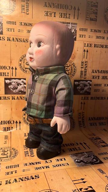 Buddy Lee beschikbaar voor biedingen