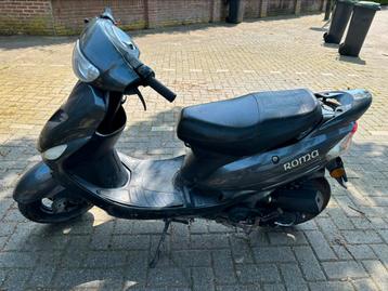 Crossbrommer / crossscooter heeft geen kenteken of papieren 