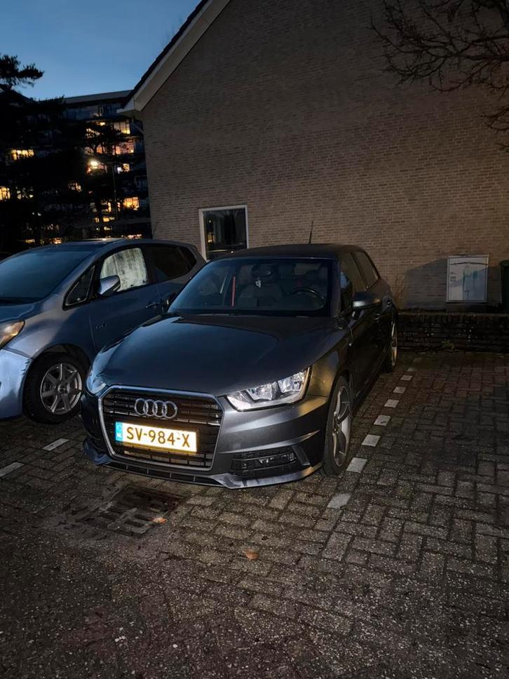 Audi A1 Sportback 1.0 TFSI 70 kW S-line | 2015 | Grijs, Auto's, Audi, Particulier, A1, ABS, Adaptieve lichten, Airbags, Airconditioning