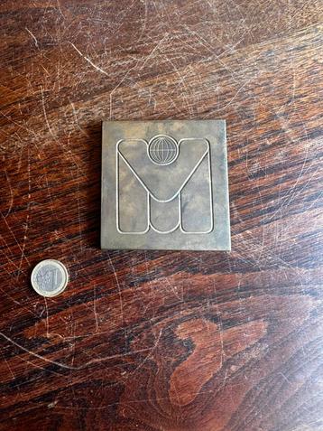 bronzen plaquette – modernistisch design – ’n Schutsprodukt beschikbaar voor biedingen