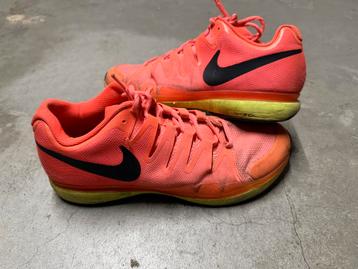 Nike tennisschoenen maat 46 beschikbaar voor biedingen