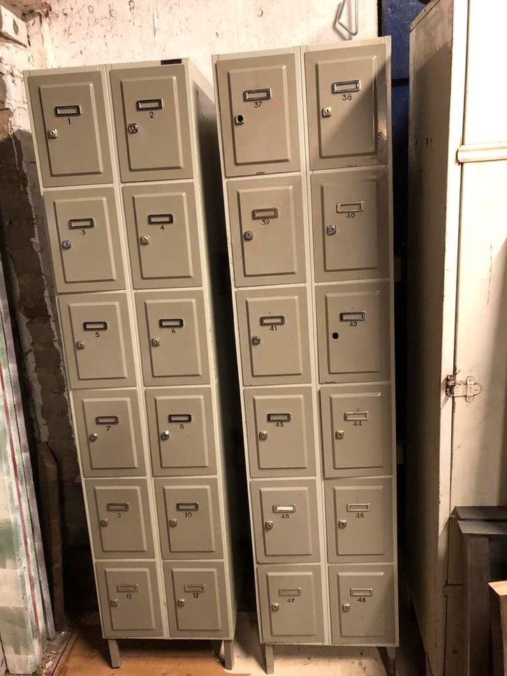 Doorleefde lockerkast Oostwoud industrieel locker 12 deurs, Huis en Inrichting, Kasten | Lockerkasten, Gebruikt, Ophalen