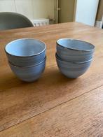 Thee kopjes. Volendams aderwerk, Huis en Inrichting, Keuken | Servies, Ophalen of Verzenden, Zo goed als nieuw, Overige stijlen