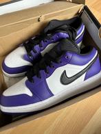 Nike Air Jordan 1 Low gs court purple, Ophalen of Verzenden, Nieuw, Sneakers of Gympen