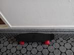 Skateboard - Zwart met Rode Wielen, Sport en Fitness, Skateboarden, Ophalen of Verzenden, Gebruikt, Skateboard