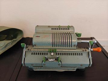 Vintage Schubert DRV Mechanische Rekenmachine beschikbaar voor biedingen