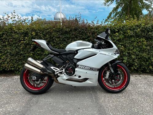 Ducati 959 Panigale Akrapoviç groot onderhoud gehad garantie, Motoren, Motoren | Ducati, Particulier, Super Sport, meer dan 35 kW