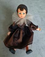 Vintage Pop 15 cm  met Bruine Jurk, Kinderen en Baby's, Speelgoed | Poppen, Ophalen, Gebruikt, Overige typen