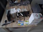 Zwarte nintendo Wii+ spellen en controllers en nunchucks, Ophalen, Zo goed als nieuw, Met 2 controllers