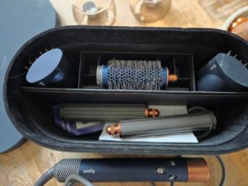 Dyson airwrap multistyler lang haar beschikbaar voor biedingen
