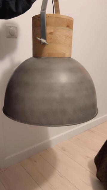 Gave Betonlook industriele lamp!  beschikbaar voor biedingen
