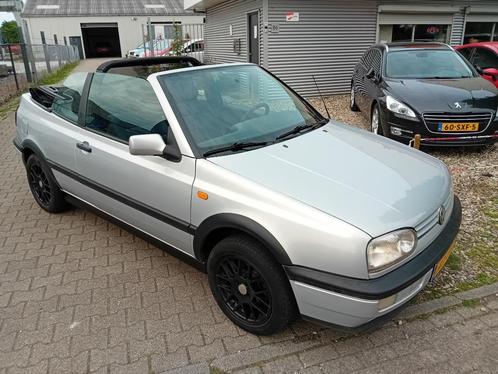 Volkswagen Golf 1.8 Cabriolet 66KW 1996 slechts 177dkm!, Auto's, Volkswagen, Bedrijf, Golf, ABS, Airbags, Elektrische buitenspiegels