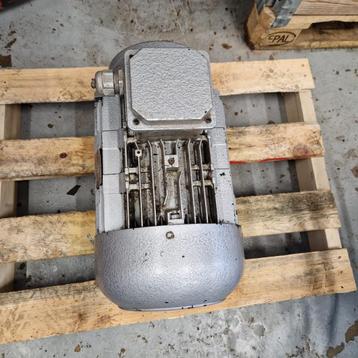 Elektromotor 7.5 kW - 400/690V  beschikbaar voor biedingen